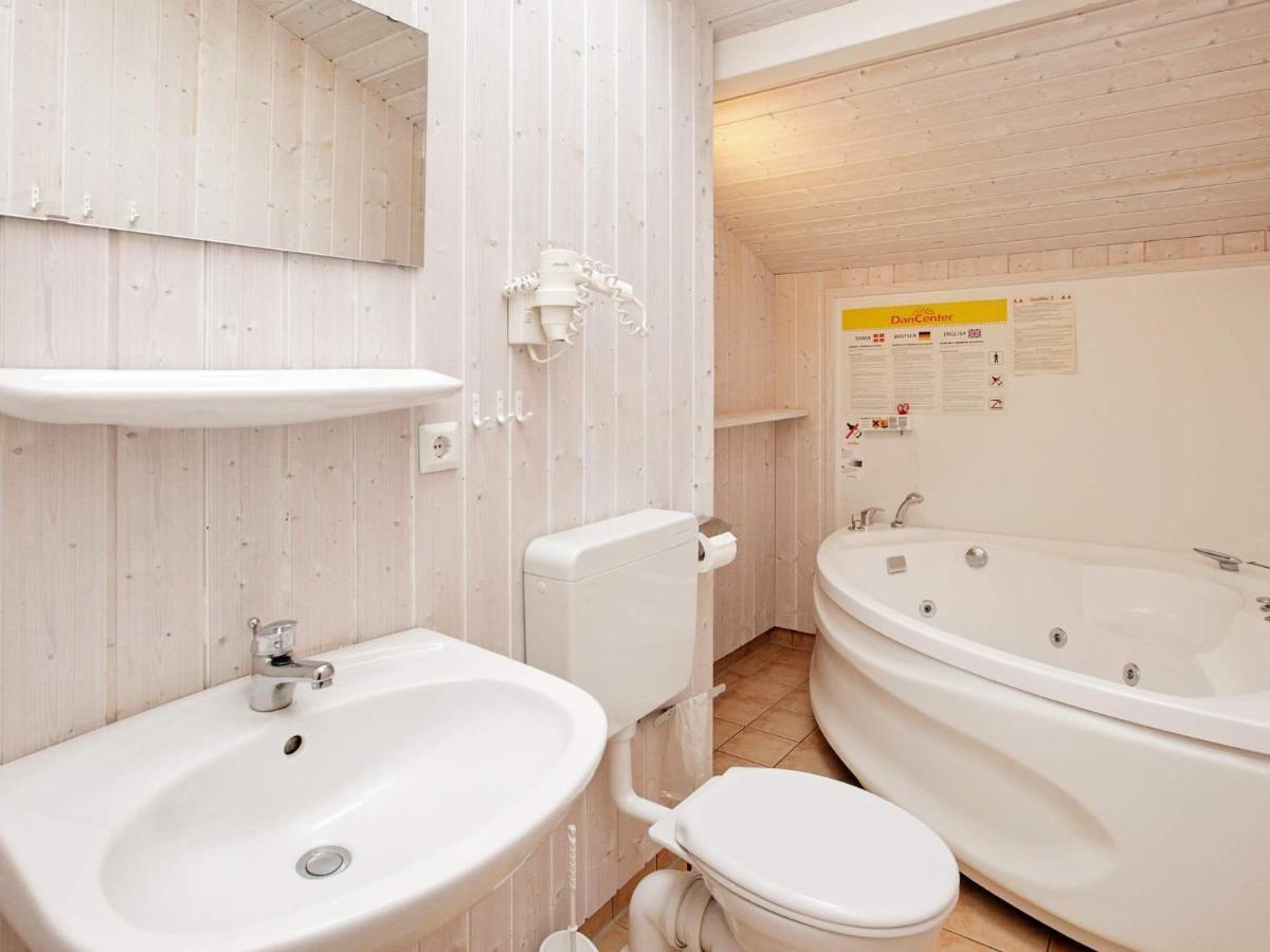 Three-Bedroom Holiday Home In Groemitz 11 외부 사진